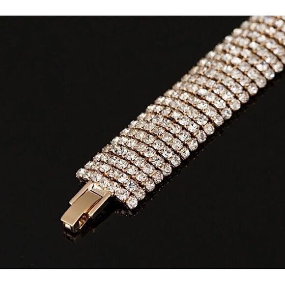 🌹 New sparkling ✨ gorgeous crystal & gold bracelet  🌹 - Picture 6 of 7